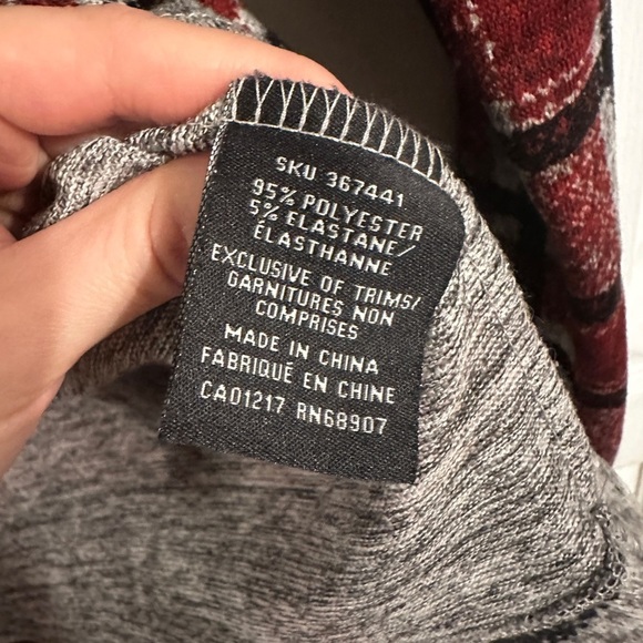 2/$40✨ Gorgeous Le Chateau top​​ - Picture 2 of 4